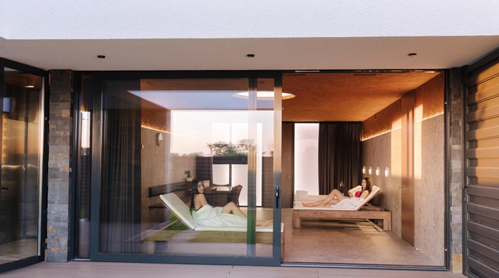 Pintu Aluminium 2 Pintu dengan Sistem Soft Close